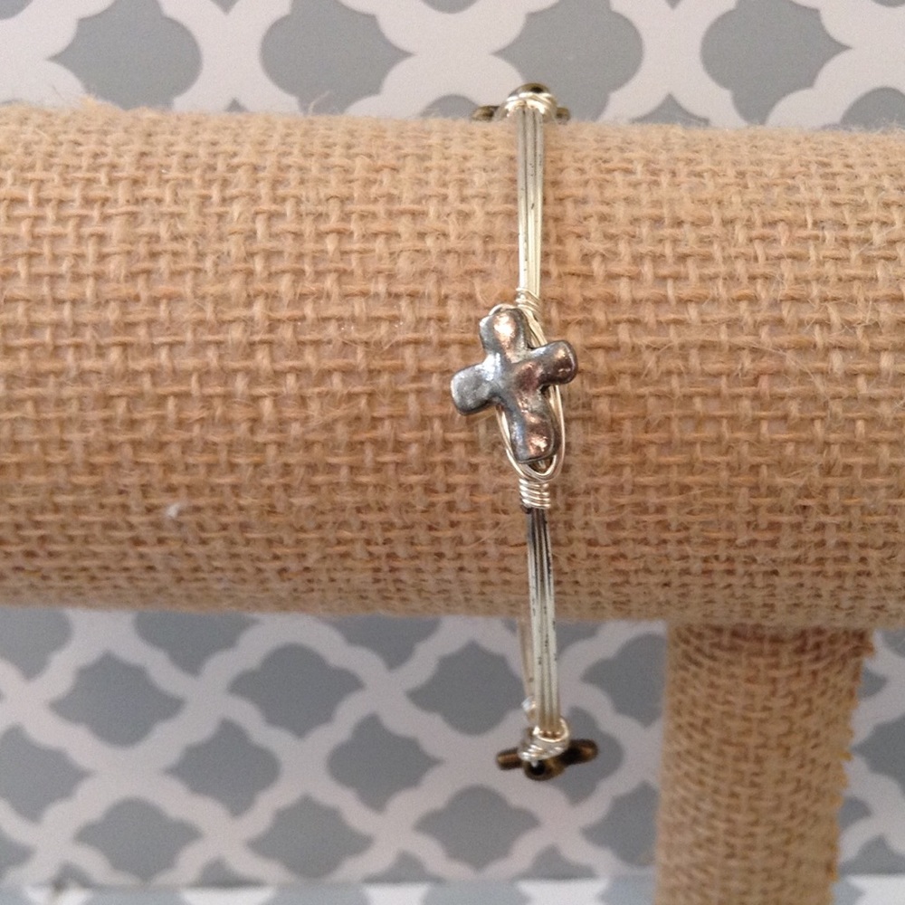 ❇️ 3 for $10 Silver Platted Wire Wrapped Bangle